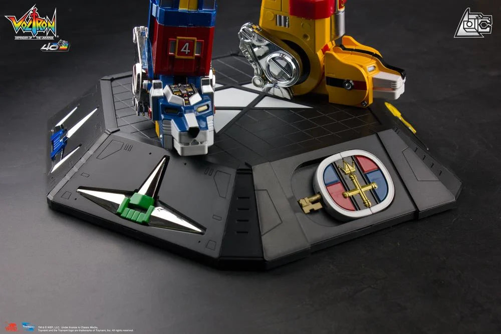 Voltron: Defender of the Universe 40th Anniversary Voltron Collector's Set by Toynami NOW SHIPPING